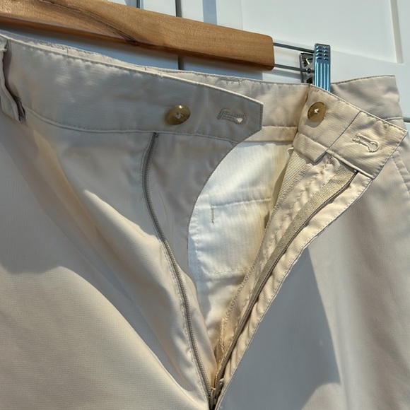 Cutter & Buck Golf Dress Shorts Beige Men size 36 - Picture 5 of 10